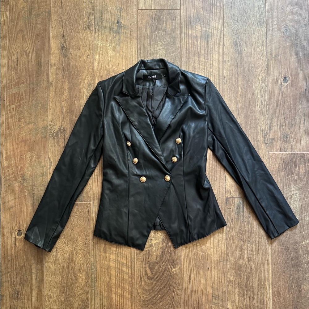 DO+BE Women's Elegant Black Blazer with Gold Buttons